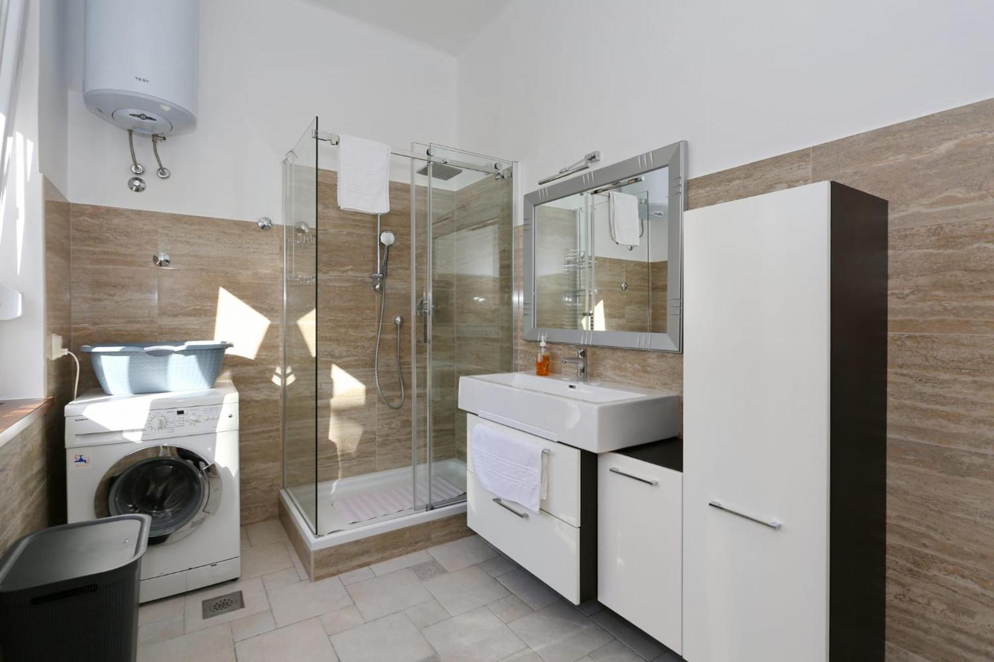 Ljubica Apartment *
